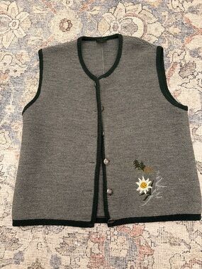 Gray Sleeveless Knit Cardigan Vest with Floral Embroidery Wool blend